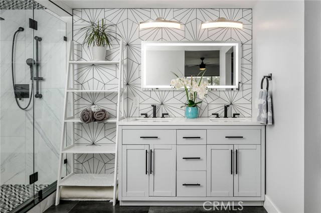 MLS #OC25235397 image #17