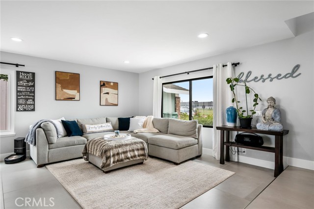 MLS #OC25235397 image #4