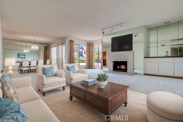 MLS #OC25235493 image #4