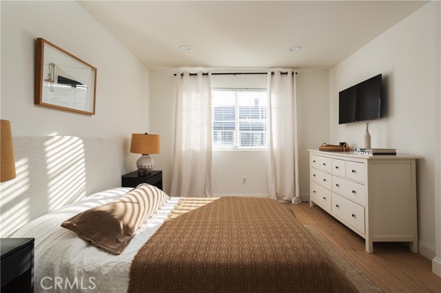 MLS #OC25235503 image #12