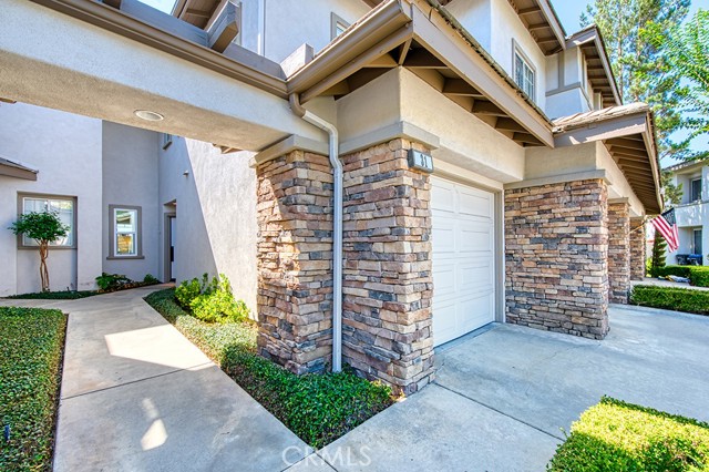 MLS #OC25235548 image #1