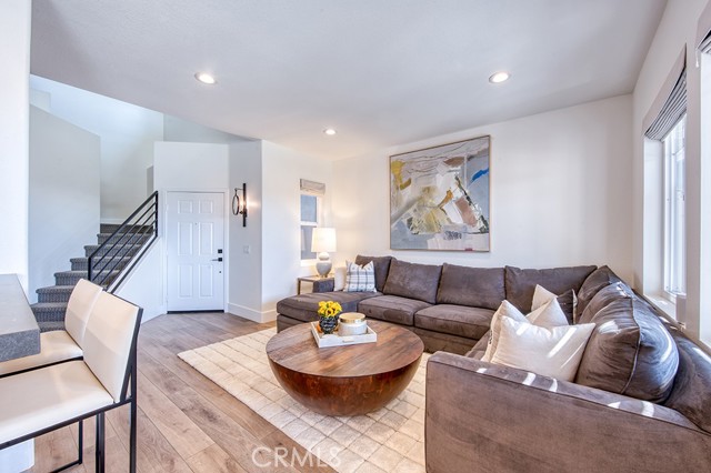 MLS #OC25235548 image #10