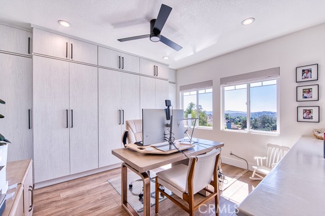 MLS #OC25235548 image #16