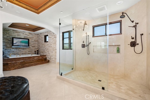 MLS #OC25235588 image #19