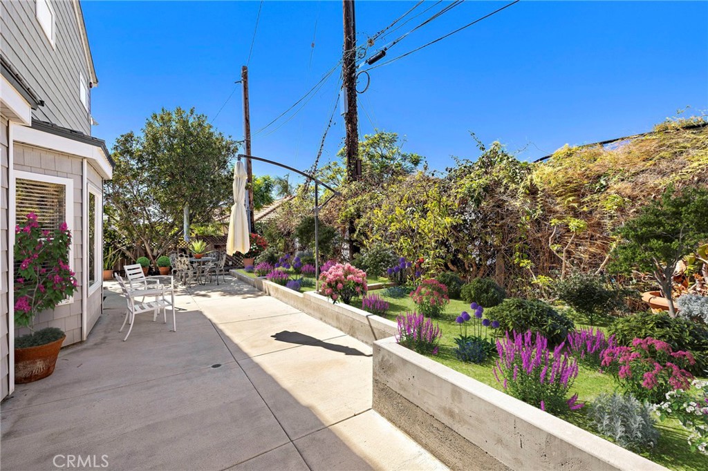 MLS #OC25235642 image #13