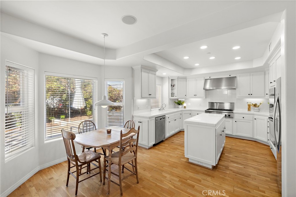 MLS #OC25235642 image #15