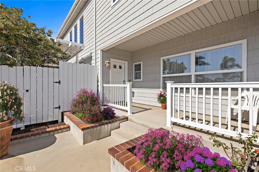 MLS #OC25235642 image #3