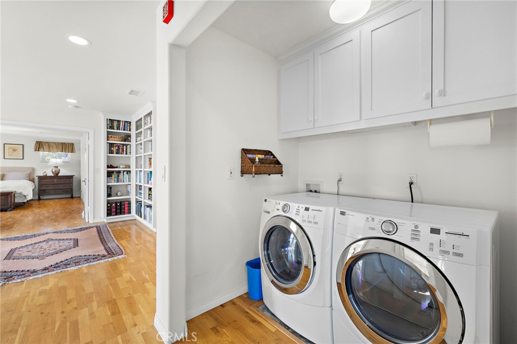 MLS #OC25235642 image #37