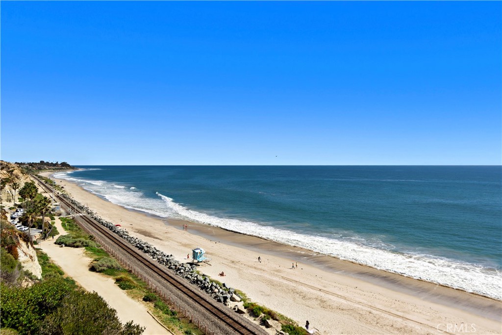 MLS #OC25235642 image #48