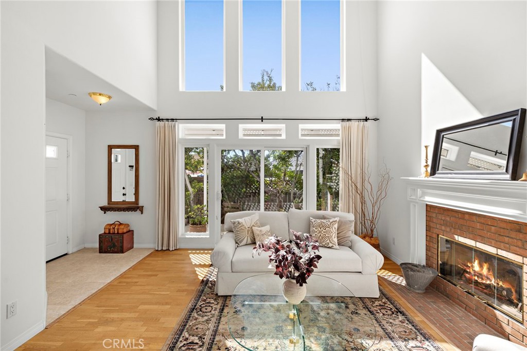 MLS #OC25235642 image #8