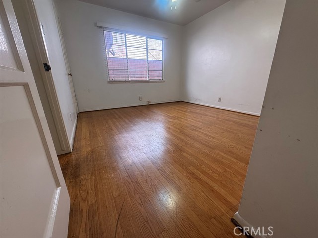 MLS #OC25235657 image #12