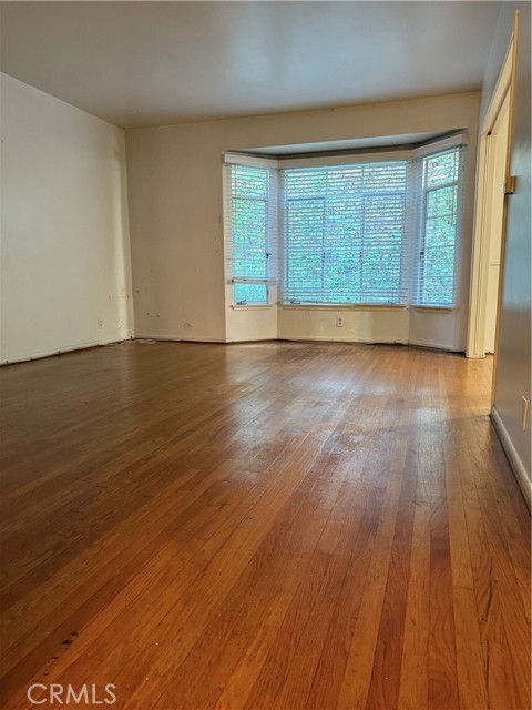 MLS #OC25235657 image #2