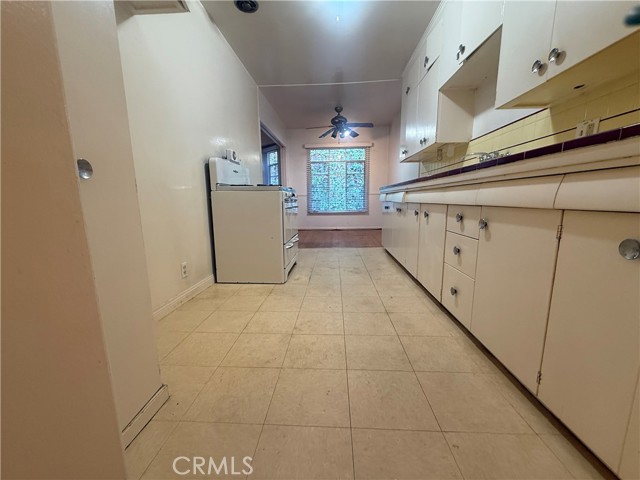 MLS #OC25235657 image #9