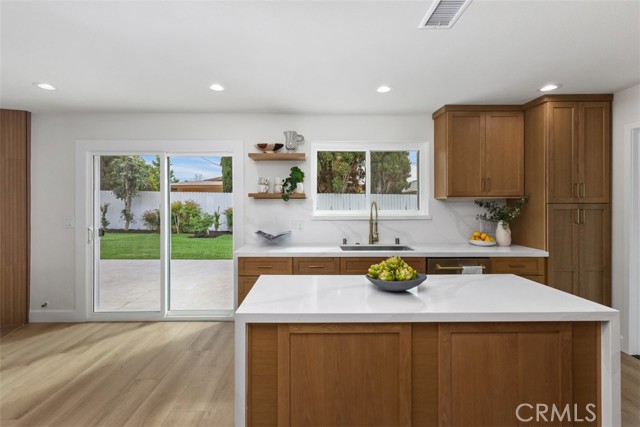 MLS #OC25235744 image #10