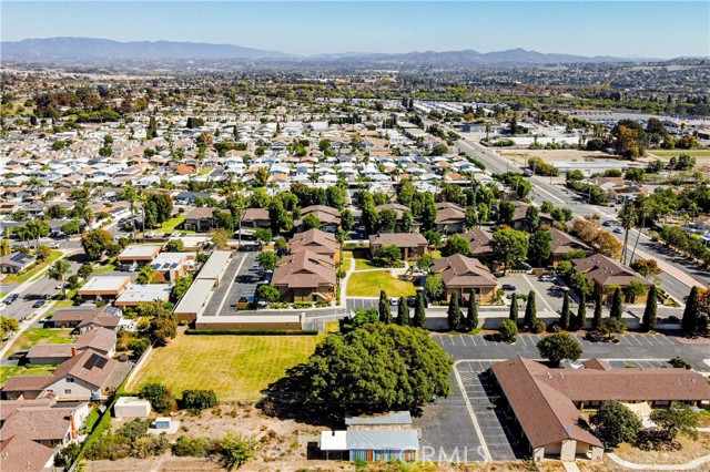 MLS #OC25235749 image #35