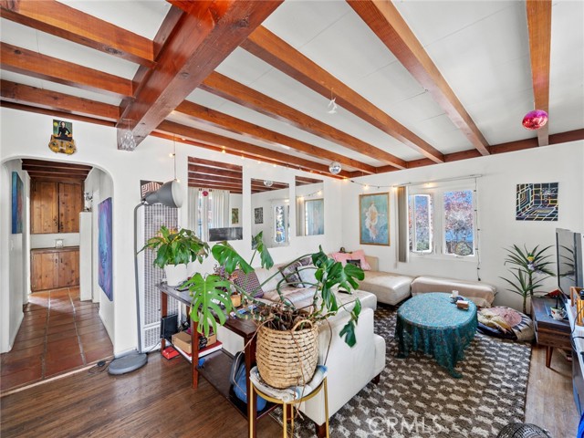 MLS #OC25235828 image #10