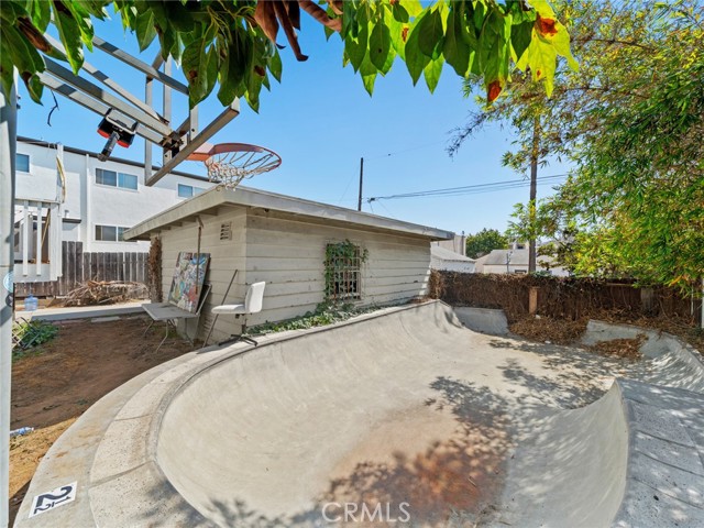 MLS #OC25235828 image #16