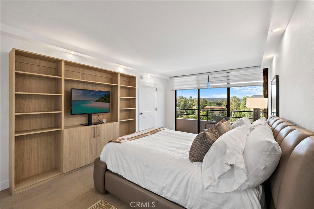 MLS #OC25235861 image #14