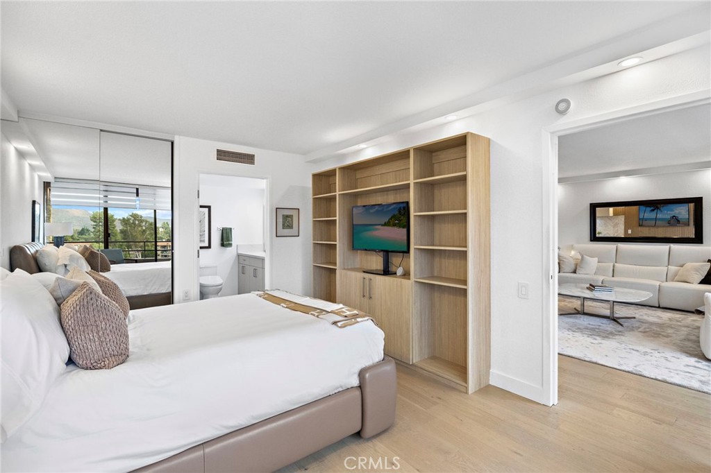 MLS #OC25235861 image #16