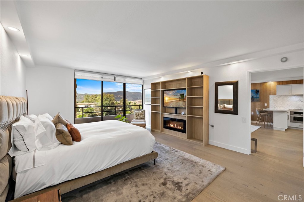 MLS #OC25235861 image #21