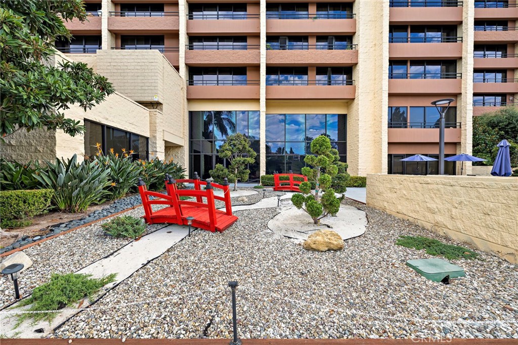 MLS #OC25235861 image #37