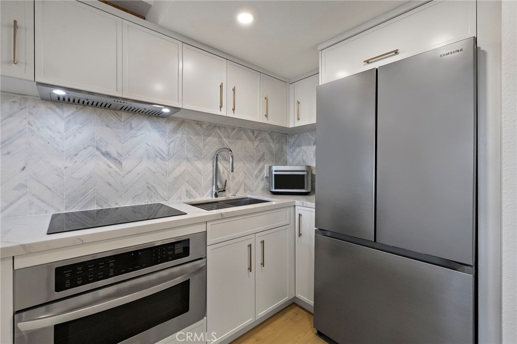 MLS #OC25235861 image #8