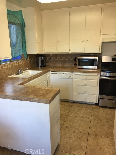 MLS #OC25235896 image #9