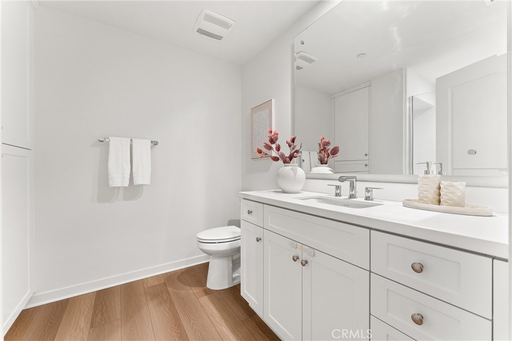 MLS #OC25235932 image #12