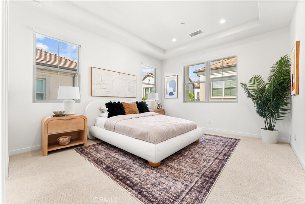 MLS #OC25235932 image #16