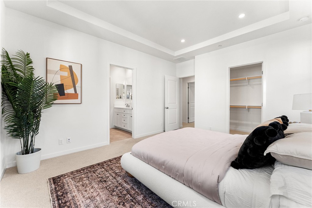 MLS #OC25235932 image #17