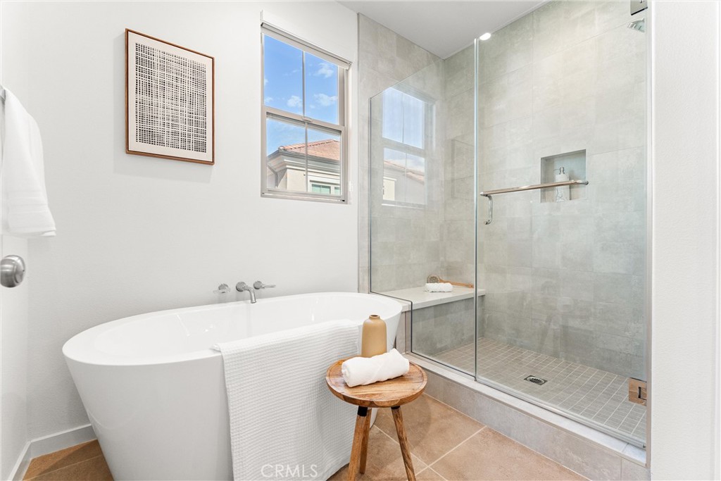 MLS #OC25235932 image #18