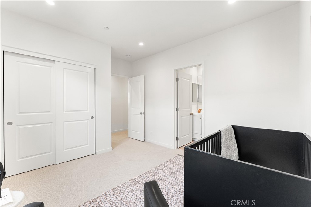 MLS #OC25235932 image #24