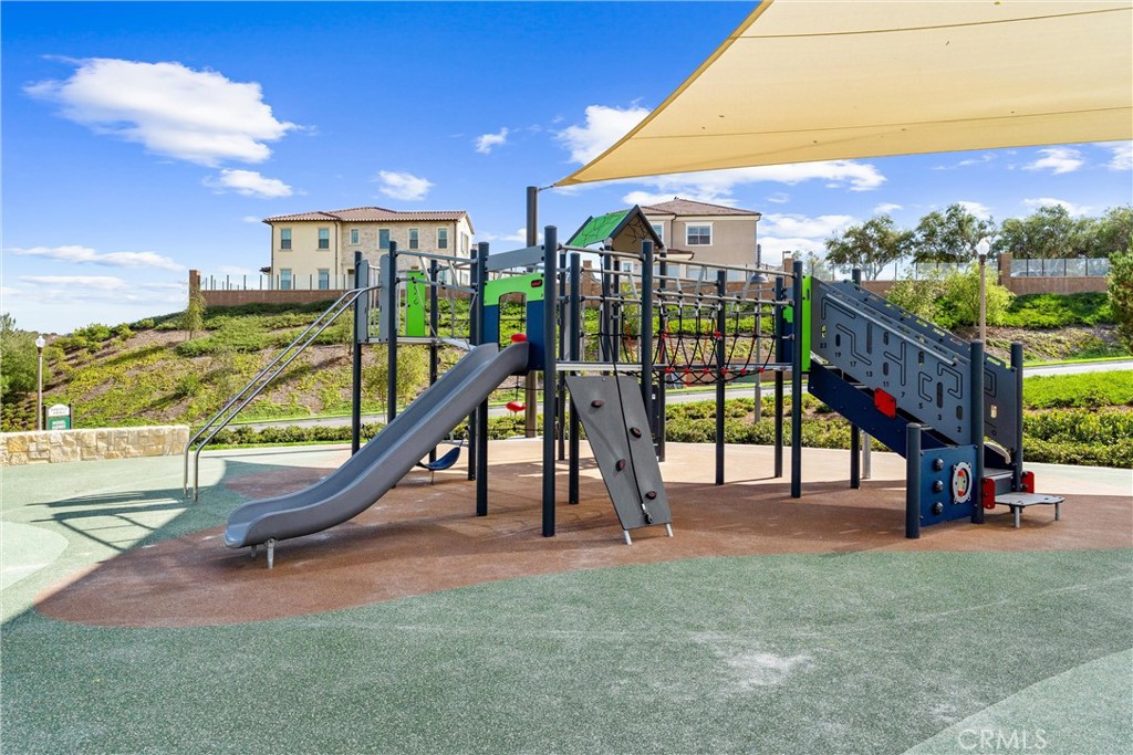 MLS #OC25235932 image #30