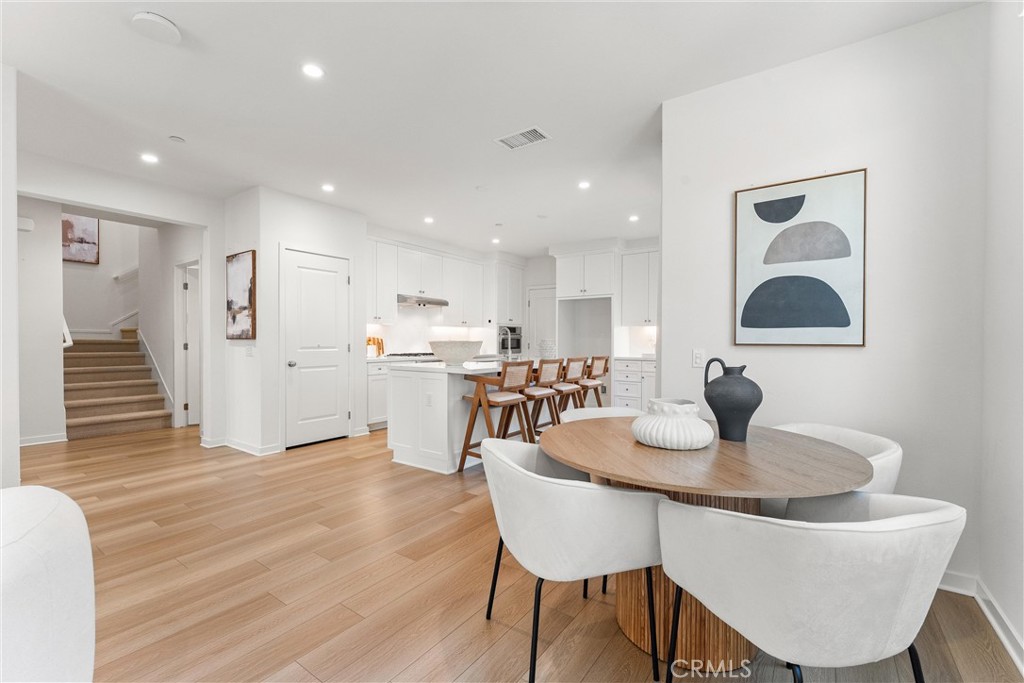 MLS #OC25235932 image #6