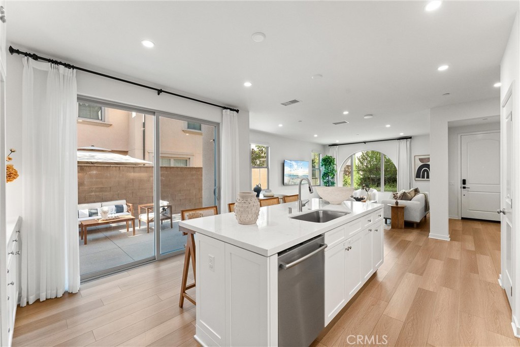 MLS #OC25235932 image #7