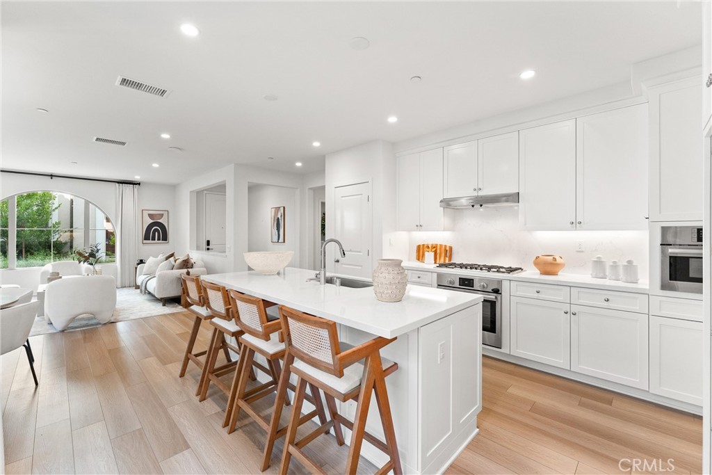 MLS #OC25235932 image #8