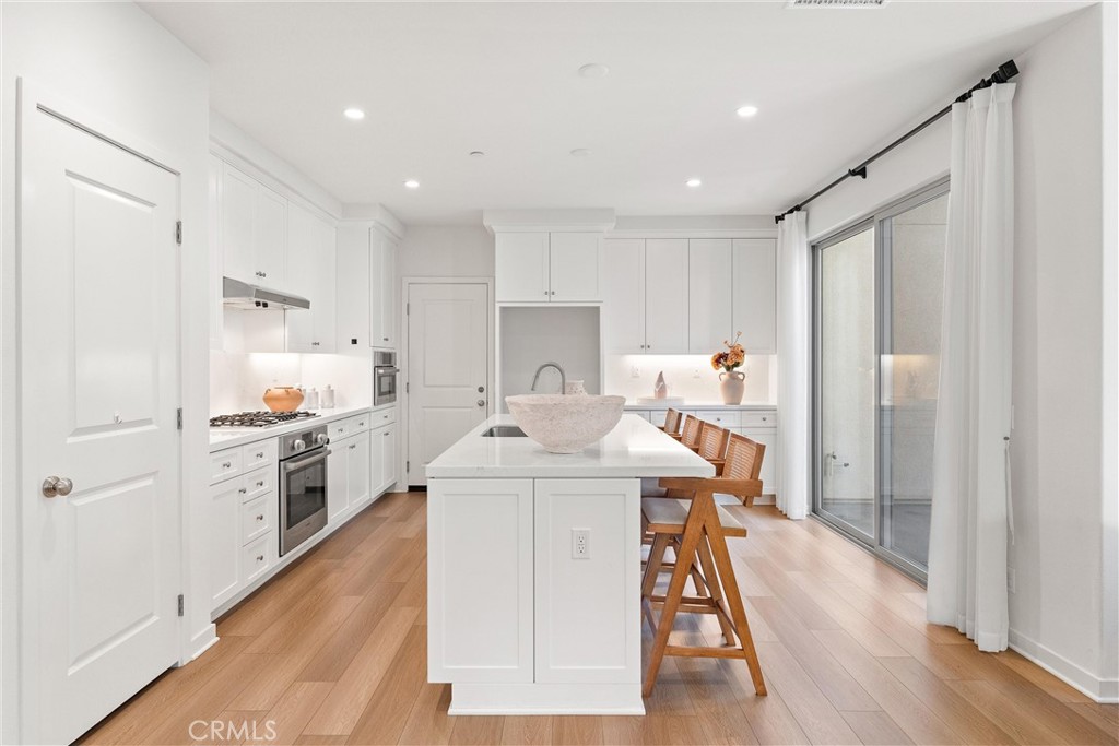 MLS #OC25235932 image #9