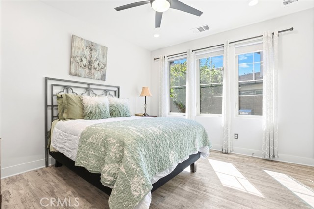 MLS #OC25236018 image #13