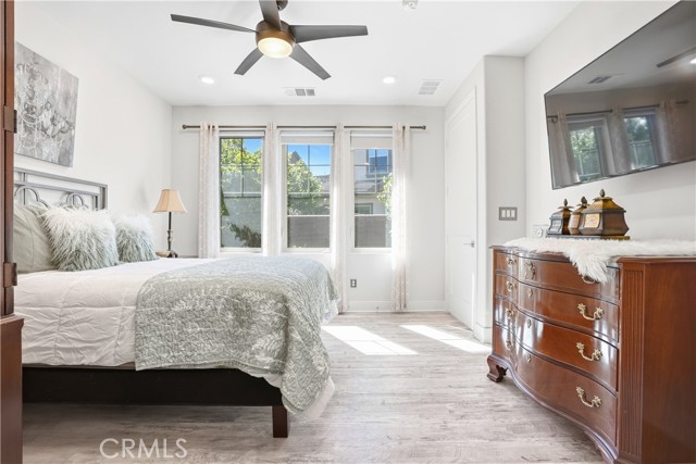 MLS #OC25236018 image #14