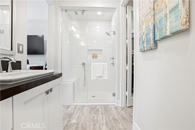 MLS #OC25236018 image #17