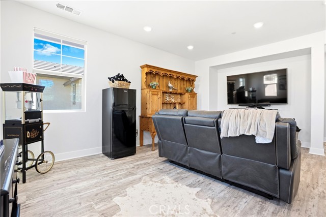 MLS #OC25236018 image #21