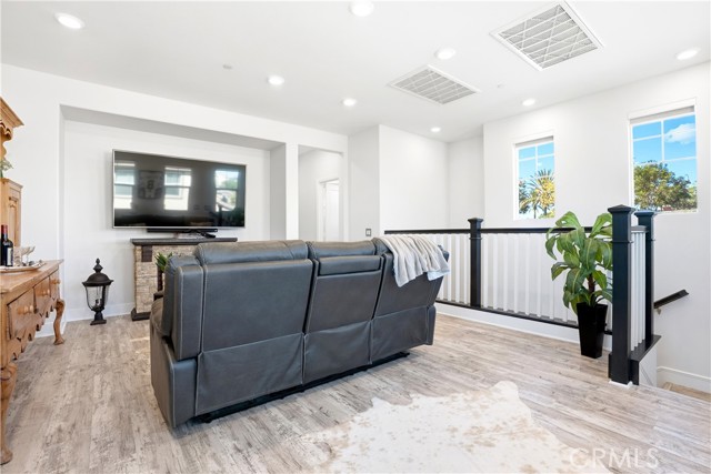 MLS #OC25236018 image #22