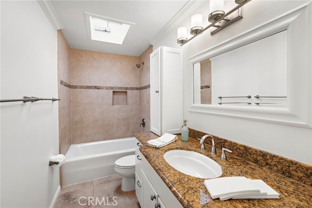 MLS #OC25236030 image #33