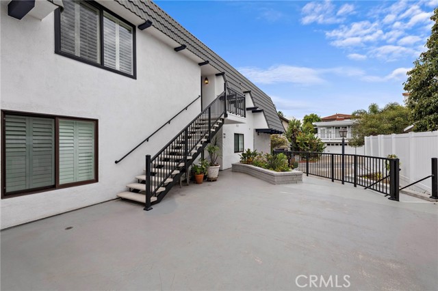 MLS #OC25236030 image #36