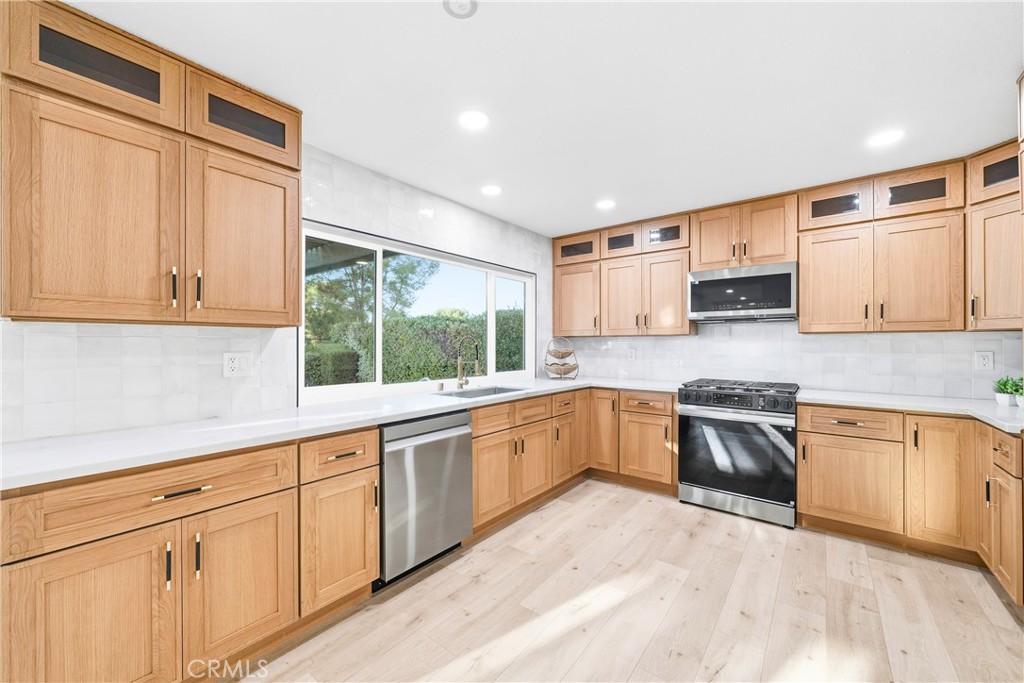 MLS #OC25236120 image #12