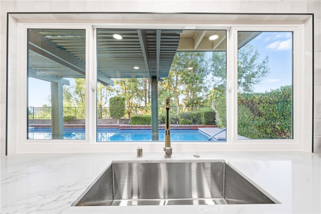 MLS #OC25236120 image #15