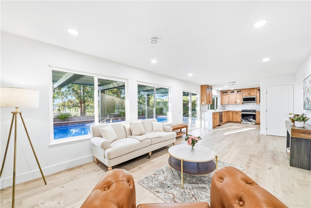 MLS #OC25236120 image #22