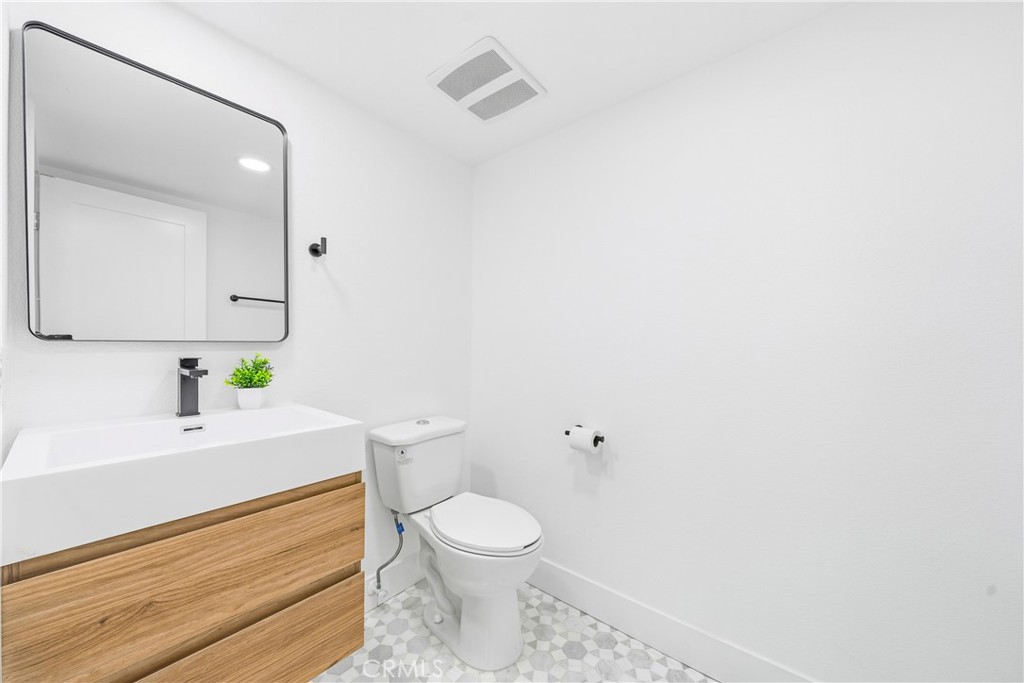 MLS #OC25236120 image #25