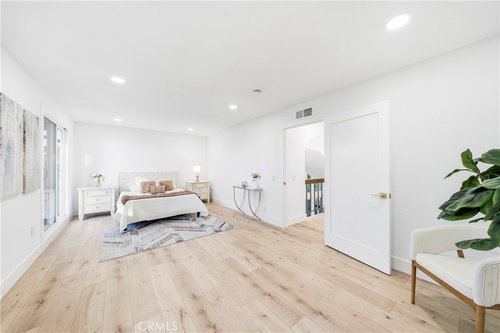 MLS #OC25236120 image #26