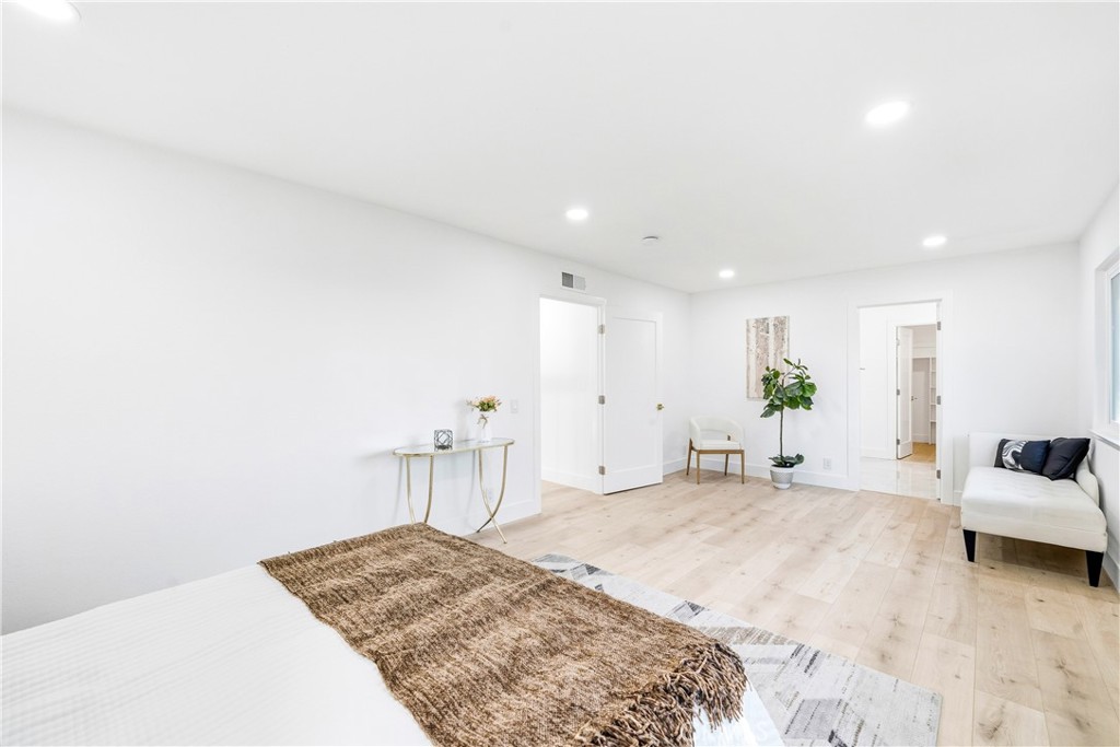 MLS #OC25236120 image #27